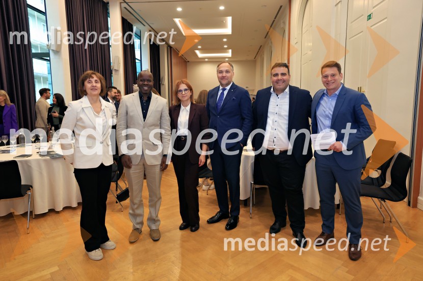 Konferenca Tea with Reason: Shaping the Future of Cities