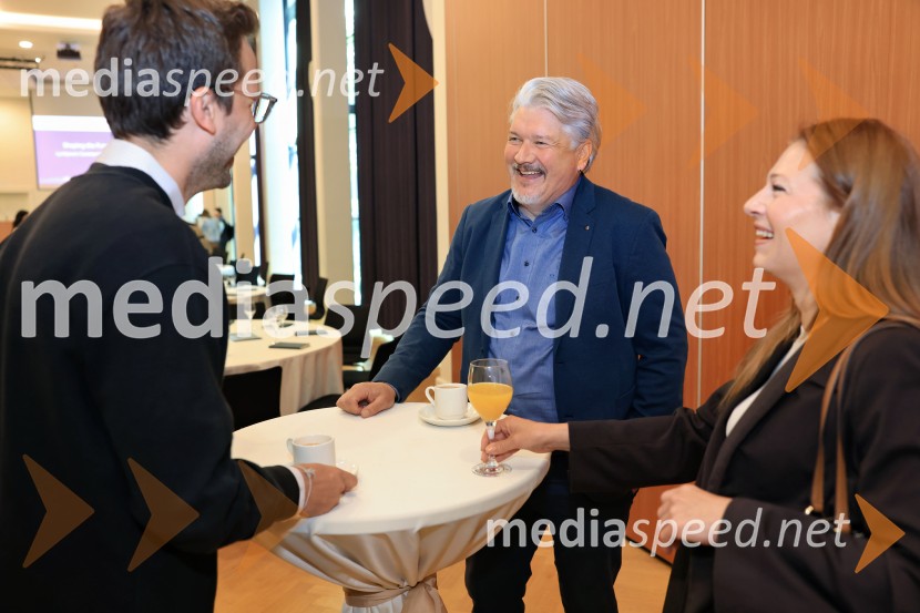 Konferenca Tea with Reason: Shaping the Future of Cities