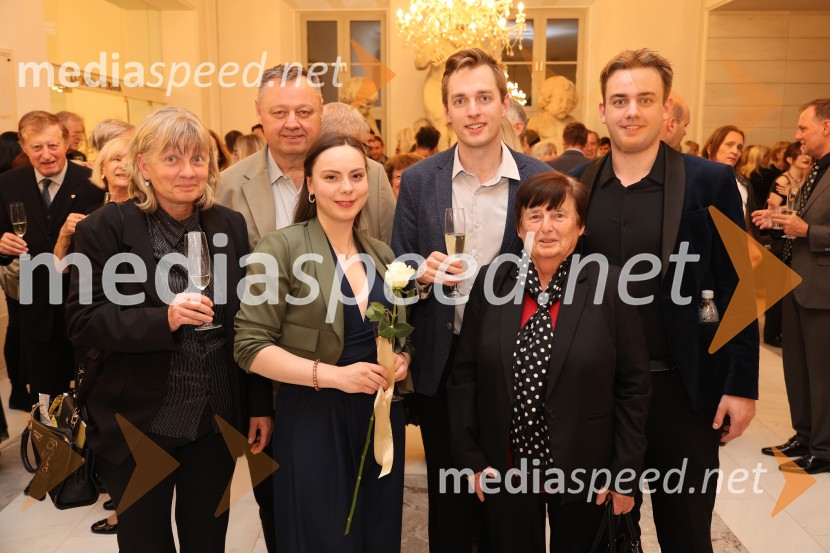 Ples v maskah, premiera, SNG Maribor