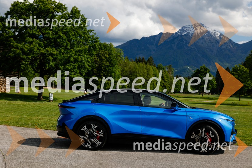 Alpine A390, predstavitev