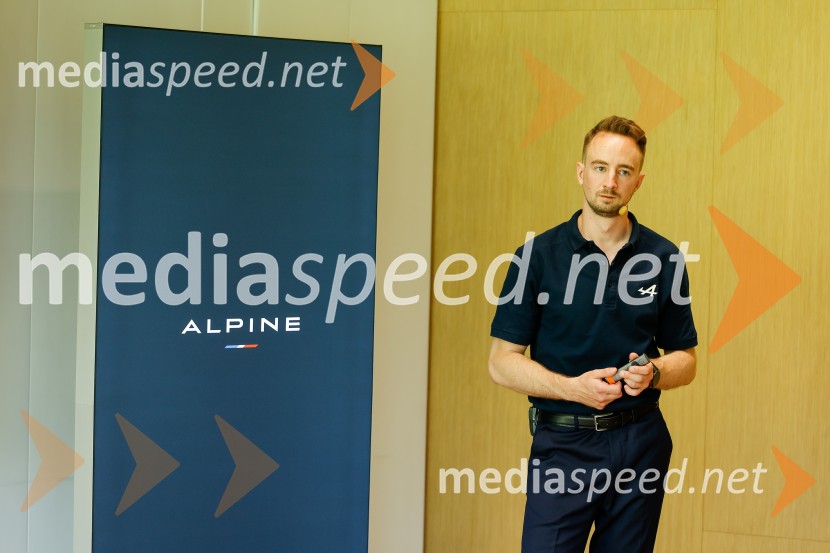 Alpine A390, predstavitev
