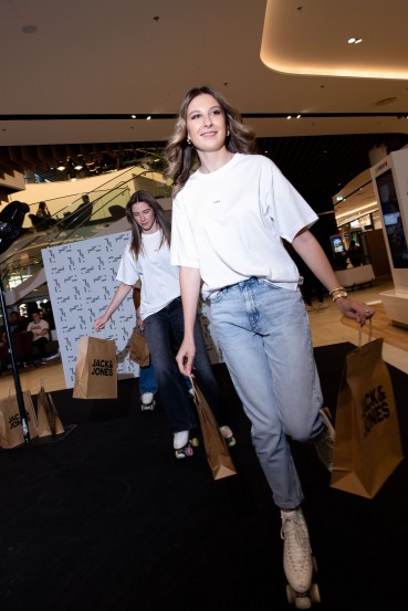 Modna novica pomladi: največji JACK&JONES v Sloveniji odprl vrata, premierno predstavljeni tudi ženska linija JJXX in JJ Kids