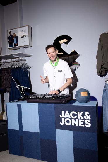Modna novica pomladi: največji JACK&JONES v Sloveniji odprl vrata, premierno predstavljeni tudi ženska linija JJXX in JJ Kids