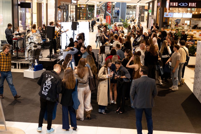 Modna novica pomladi: največji JACK&JONES v Sloveniji odprl vrata, premierno predstavljeni tudi ženska linija JJXX in JJ Kids