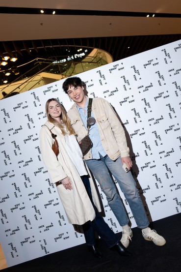 Modna novica pomladi: največji JACK&JONES v Sloveniji odprl vrata, premierno predstavljeni tudi ženska linija JJXX in JJ Kids