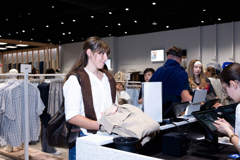 Modna novica pomladi: največji JACK&JONES v Sloveniji odprl vrata, premierno predstavljeni tudi ženska linija JJXX in JJ Kids