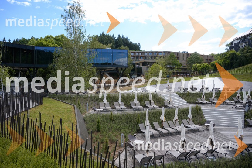Family Hotel Vilinia, otvoritev