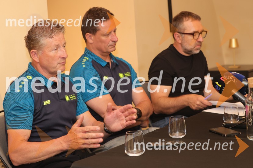 Danilo Steyer,   vinar, Steyer Vina; vinski vitez, predsednik Vinske reprezentance Slovenije;  Robi Fišer, selektor Slovenske vinske reprezentance;  Borut  Cvetko, kreativni direktor, Mediaspeed d.o.o.Vino Euro 2026, novinarska konferenca