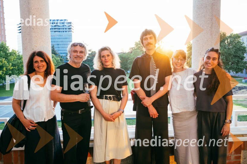  ... ;  ... ;  Tina  Krog, vodja odnosov z javnostjo SNG Nova Gorica ;  ... ;  ... ;  ... Češnjev vrt, premiera, SNG Nova Gorica