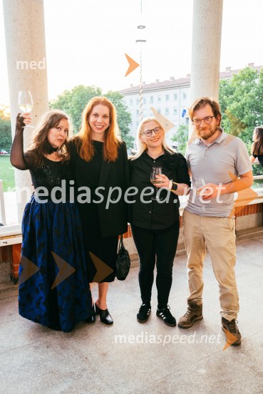  ... ;  Ana  Kržišnik Blažica, dramaturginja;  Tamara Damjanović, režiserka;  ... Češnjev vrt, premiera, SNG Nova Gorica