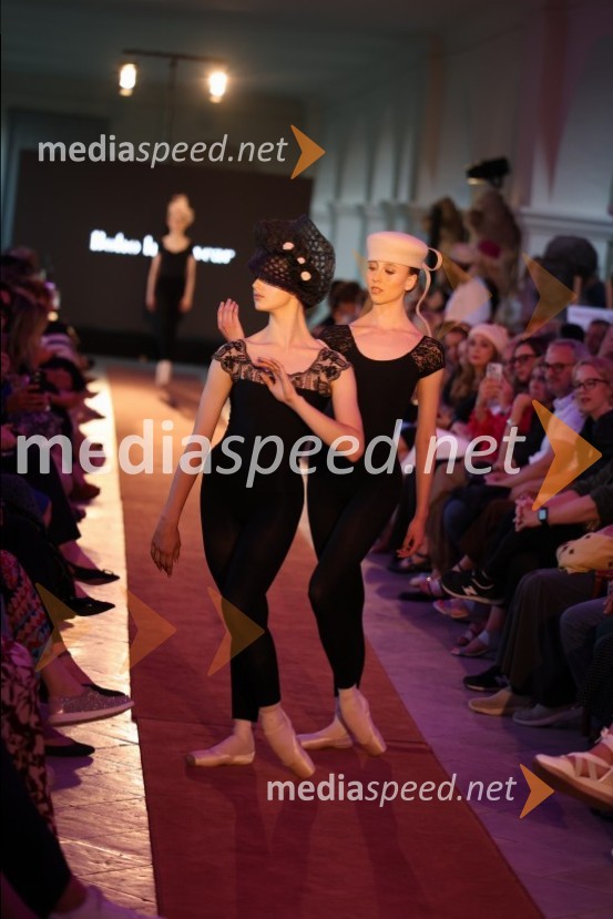 Mesec mode v muzeju, modna revija