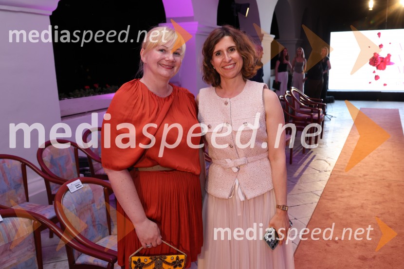 Mesec mode v muzeju, modna revija