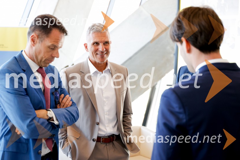  Robert Prelesnik, partner, odvetniška pisarna Rojs, Peljhan, Prelesnik & partnerji;  Bruno Glaser, poslovni direktor GEN energijeKonferenca Tea with reason: Small Modular Reactors