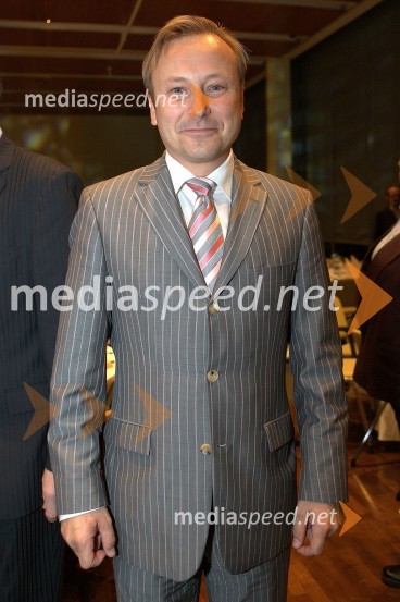 Peter Kukovica, predsednik Atletske zveze SlovenijeRazglasitev najboljših atletov in atletinj v letu 2009