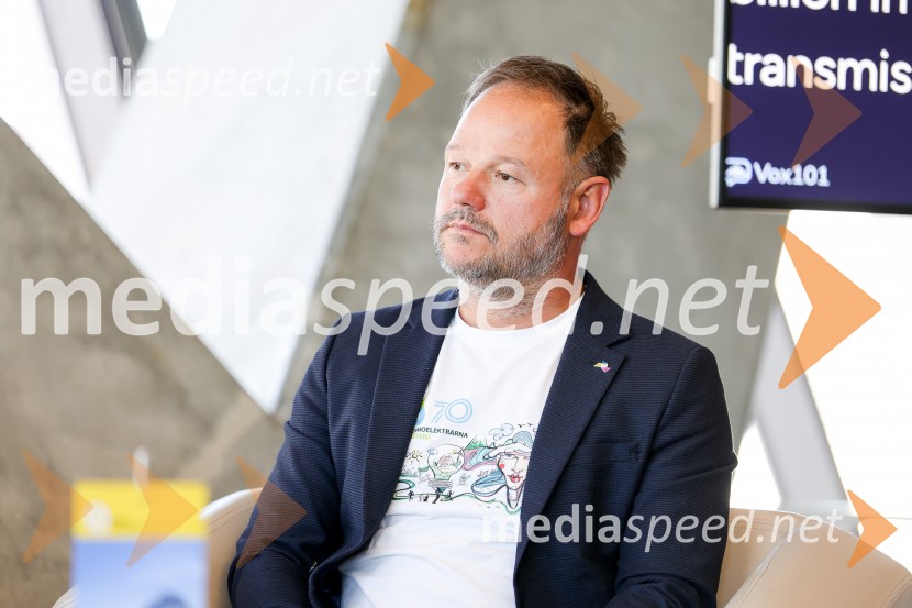  Mitja Tašler, pomočnik generalnega direktorja Termoelektrarne Šoštanj in direktor HSE SaŠaKonferenca Tea with reason: Small Modular Reactors