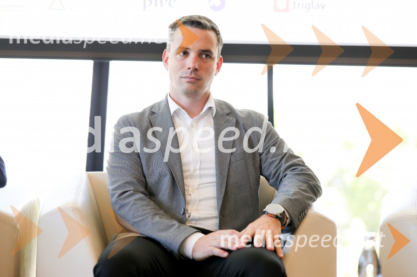  Matevž Fazarinc, glavni direktor Štore SteelKonferenca Tea with reason: Small Modular Reactors