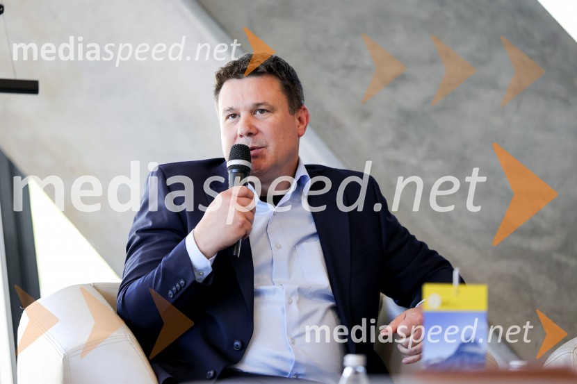  Boštjan Košak, predsednik uprave, Telekom SlovenijeKonferenca Tea with reason: Small Modular Reactors