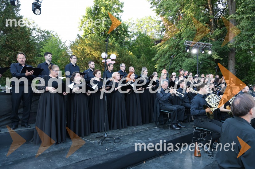 11. Operna noč v Mestnem parku