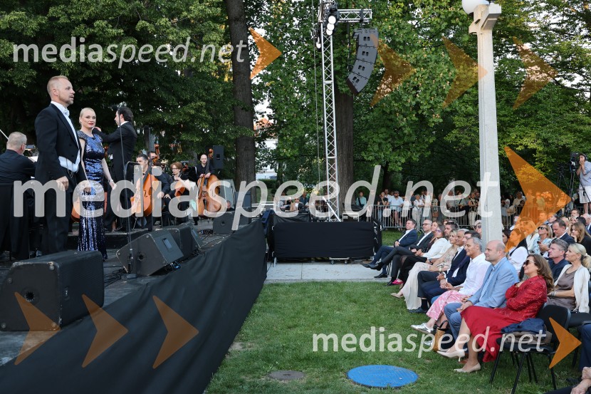 11. Operna noč v Mestnem parku
