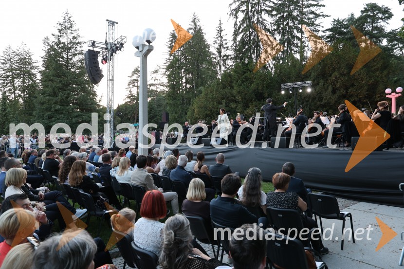 11. Operna noč v Mestnem parku
