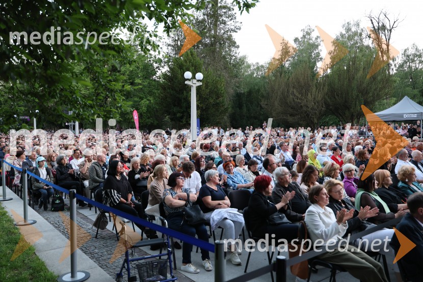 11. Operna noč v Mestnem parku