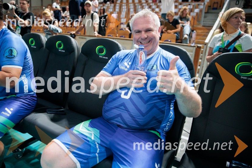 Tine Urnaut, dobrodelni odbojkarski dan