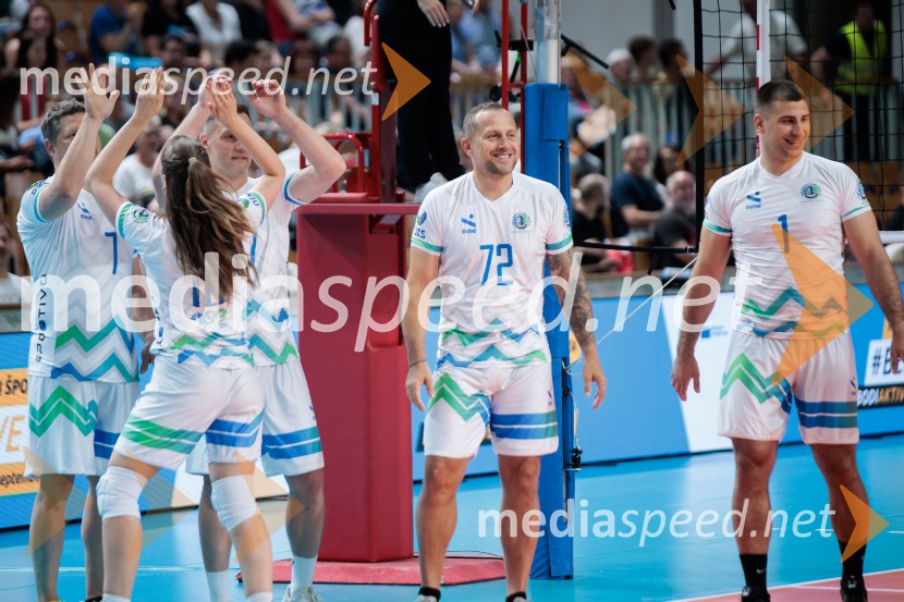 Tine Urnaut, dobrodelni odbojkarski dan