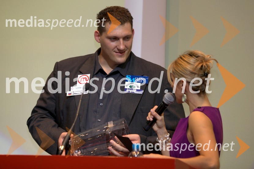 Miroslav Vodovnik, atlet in Alenka Bikar, nekdanja atletinjaRazglasitev najboljših atletov in atletinj v letu 2009