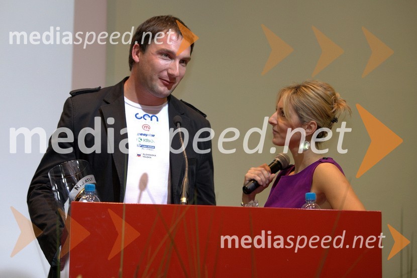 Primož Kozmus, atlet in Alenka Bikar, nekdanja atletinjaRazglasitev najboljših atletov in atletinj v letu 2009