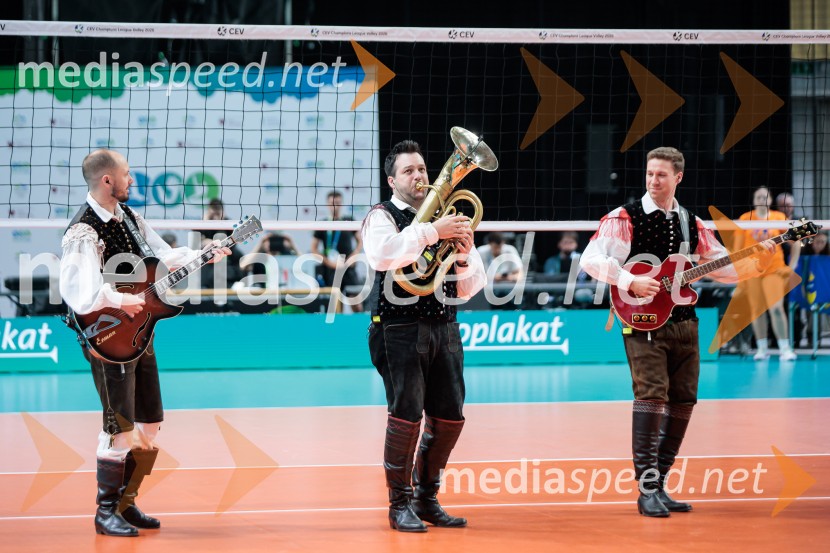 Tine Urnaut, dobrodelni odbojkarski dan