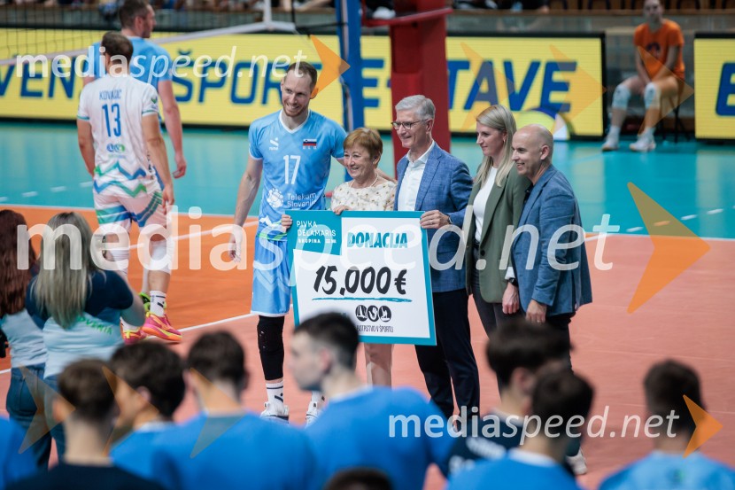 Tine Urnaut, dobrodelni odbojkarski dan