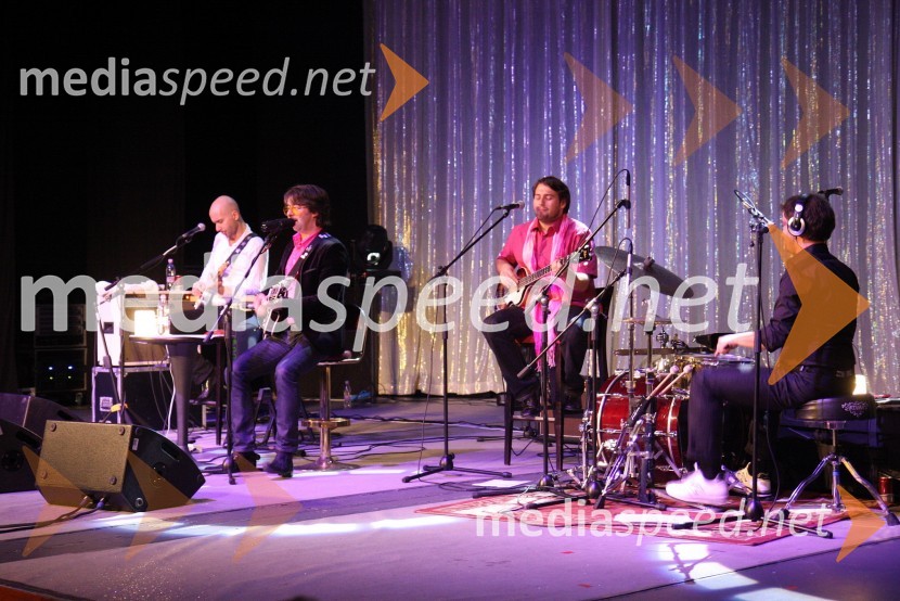 Robert Pešut - Magnifico, glasbenik in Balcountry QuartetMagnifico in Balcountry Quartet, koncert v Mondu