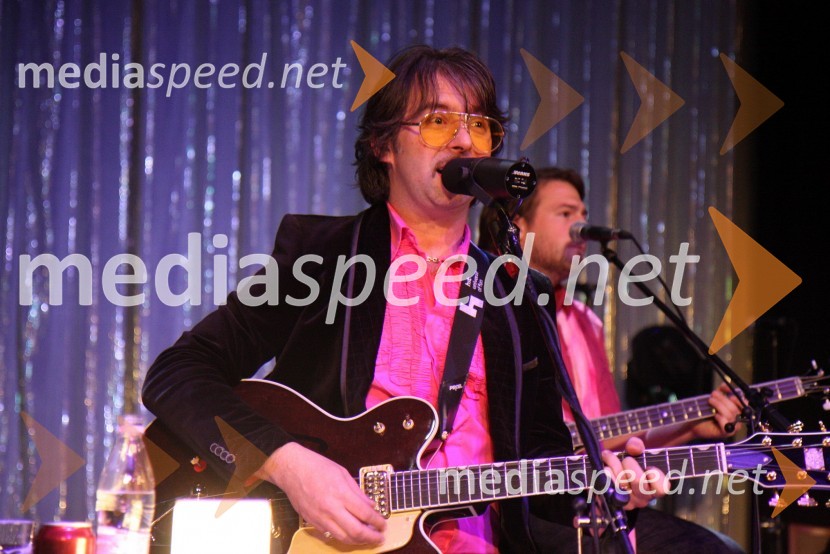 Robert Pešut - Magnifico, glasbenikMagnifico in Balcountry Quartet, koncert v Mondu