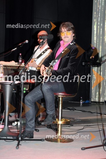 Robert Pešut - Magnifico, glasbenikMagnifico in Balcountry Quartet, koncert v Mondu