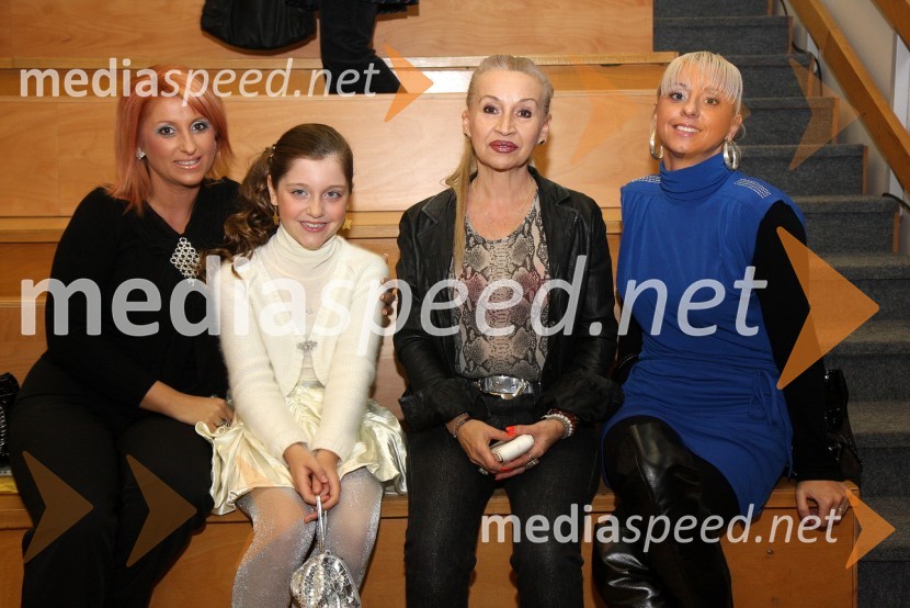 Mirjana Stiplošek Gorza, stilistka in lastnica butika in salona La Miriam, Kim Begovič, mlada operna pevka, Miša Pirc in ...Spomin na Marjana Podlesnika