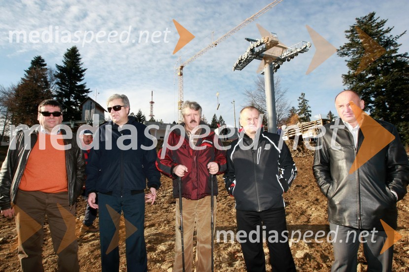 Srečko Vilar, generalni sekretar Zlate lisice, Andrej Verlič, podžupan Mestne občine Maribor, Drago Rataj, direktor Športnega centra Pohorje, Franc Kangler, župan Mestne občine Maribor in Milan Mikl, podžupan Mestne občine MariborNova Pohorska vzpenjača - gondola, helikoptersko postavljanje stebrov