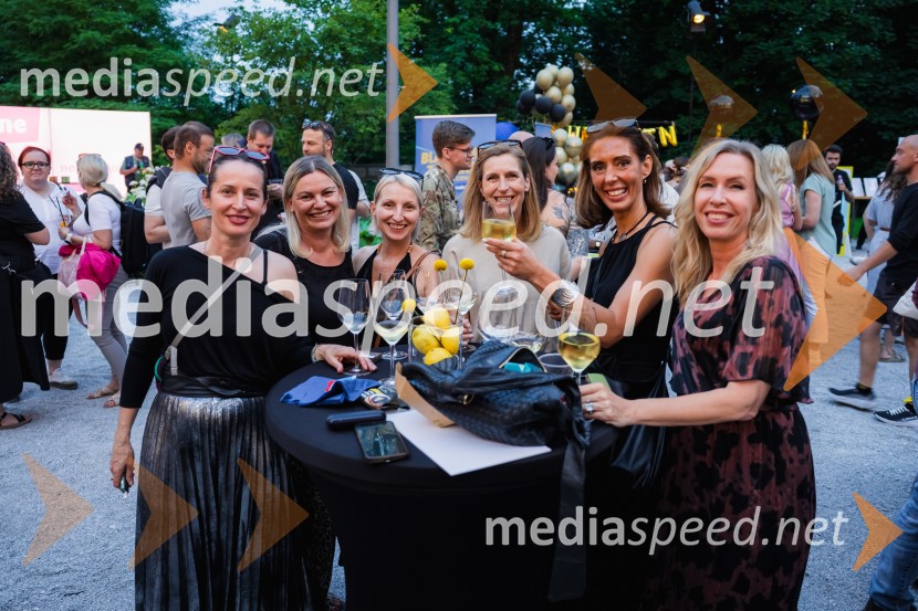 Metropolitan Happy Hour 2026