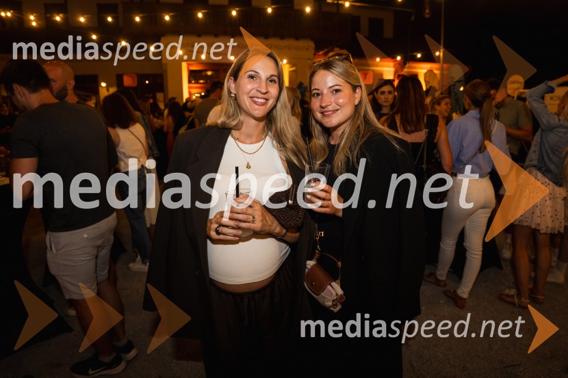 Metropolitan Happy Hour 2026