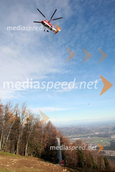 Helikoptersko postavljanje stebrov nove Pohorske vzpenjačeNova Pohorska vzpenjača - gondola, helikoptersko postavljanje stebrov