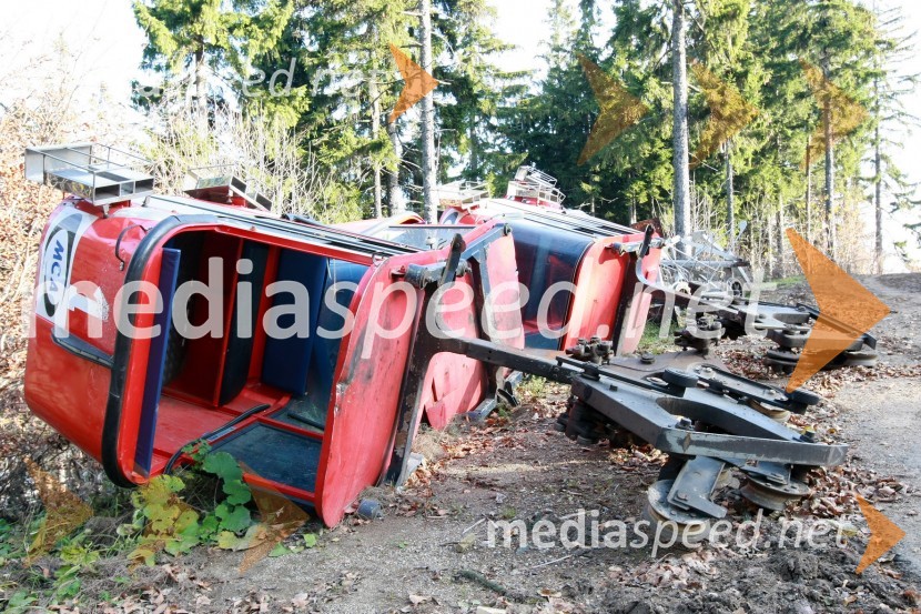 Ostanki stare Pohorske vzpenjačeNova Pohorska vzpenjača - gondola, helikoptersko postavljanje stebrov