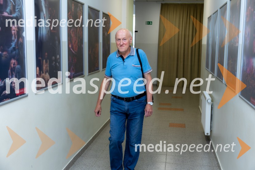 Produkcija plesne skupine Sonček s tematiko James Bond 007