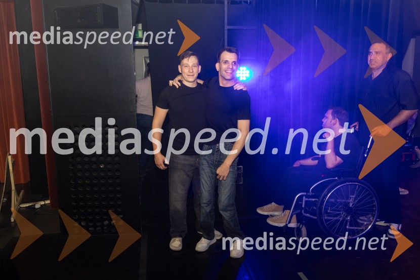 Produkcija plesne skupine Sonček s tematiko James Bond 007