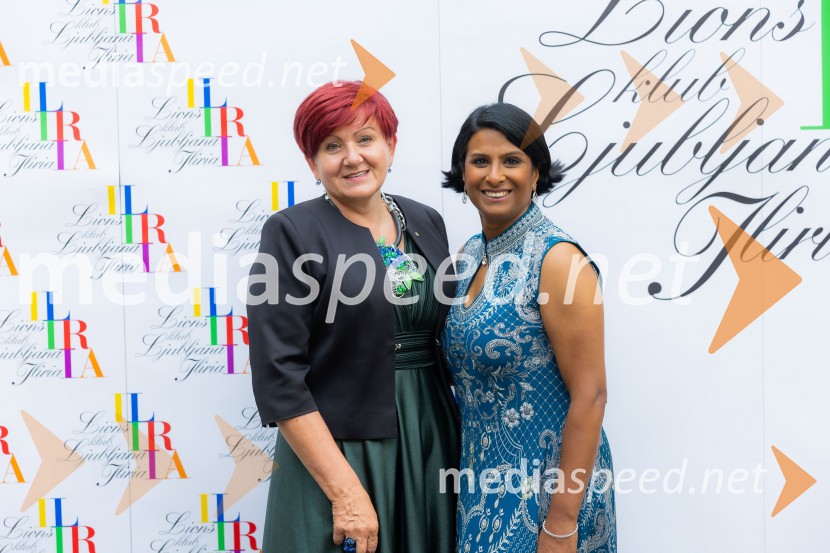  ... ;  Vesna Nisha Dolinar, predsednica SILA 2012-2013 in lastnica restavracije Namaste26. Kresna noč Lions kluba Ljubljana Iliria