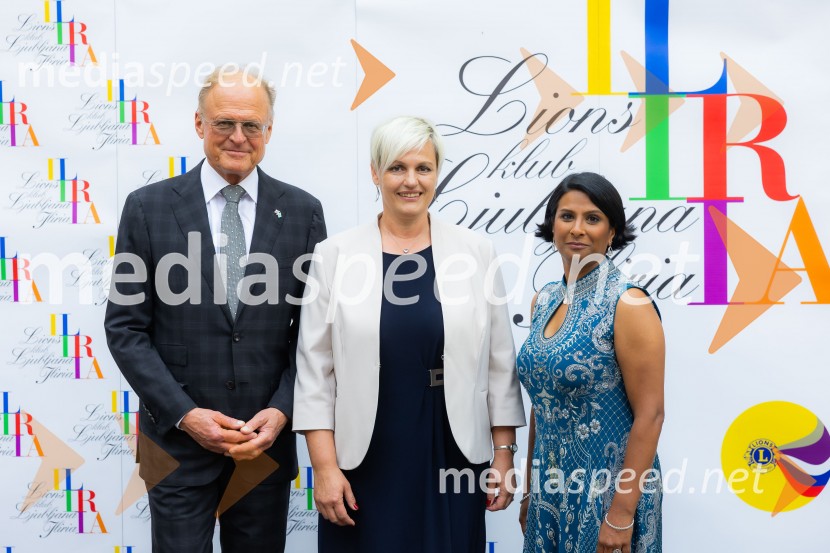  Janez  Škrabec, direktor Riko d.o.o.;  ... ;  Vesna Nisha Dolinar, predsednica SILA 2012-2013 in lastnica restavracije Namaste26. Kresna noč Lions kluba Ljubljana Iliria