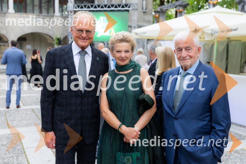  Janez  Škrabec, direktor Riko d.o.o.;  Rija Čič; dr. Peter  Čeferin, pravnik, pisatelj26. Kresna noč Lions kluba Ljubljana Iliria