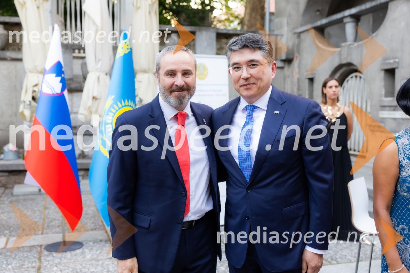  ... ; Nj. Eksc. Altay Abibullayev, veleposlanik Kazahstana26. Kresna noč Lions kluba Ljubljana Iliria