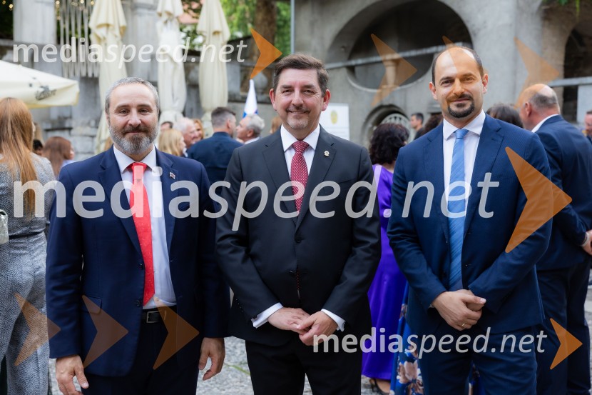  ... ; dr. Aleš Musar, lastnik Ruske dače;  ... 26. Kresna noč Lions kluba Ljubljana Iliria