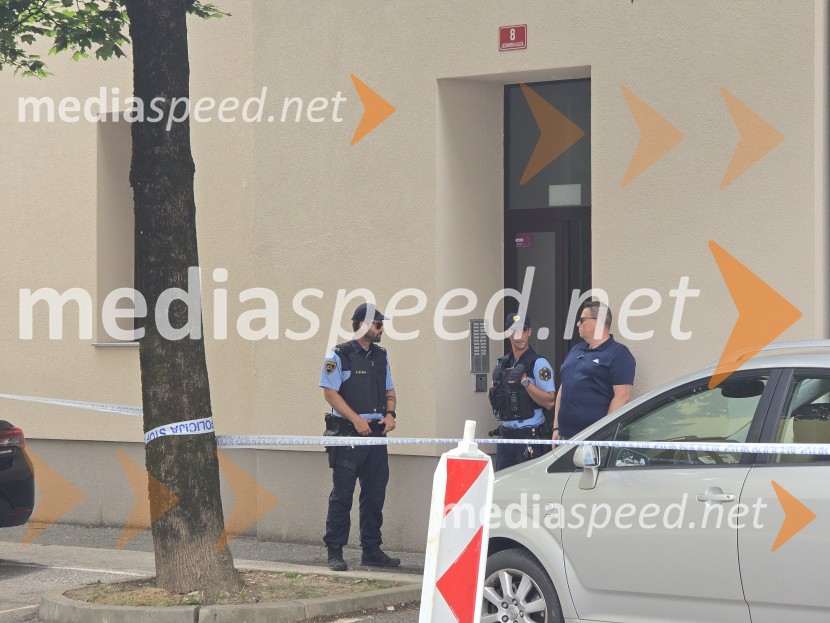 V stanovanju v Mariboru našli mrtvi osebi