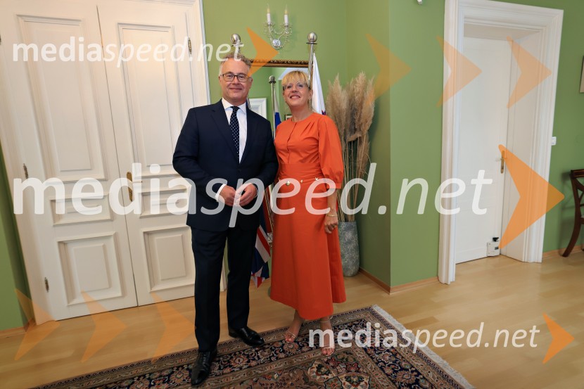 Britansko veleposlaništvo v Sloveniji obeležilo rojstni dan kralja Karla III.