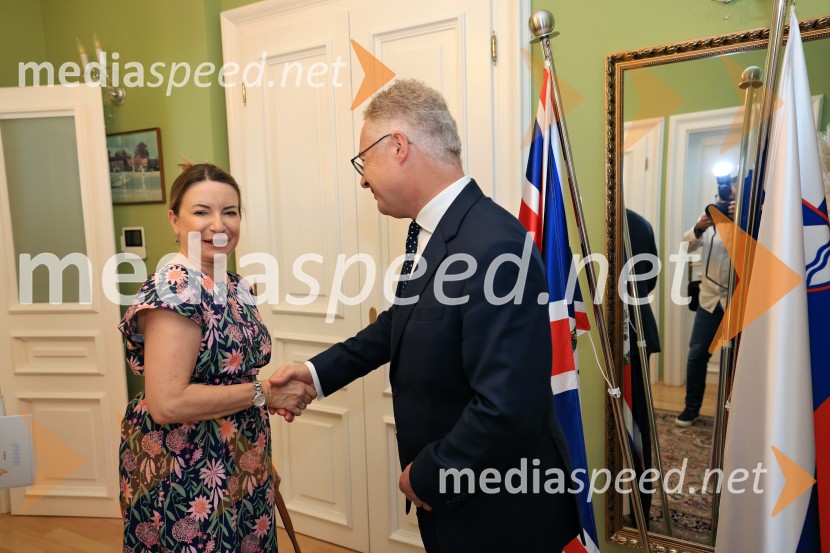 Britansko veleposlaništvo v Sloveniji obeležilo rojstni dan kralja Karla III.